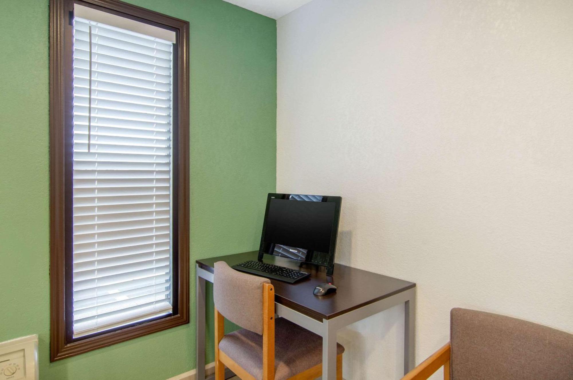 Quality Inn Russell Ngoại thất bức ảnh