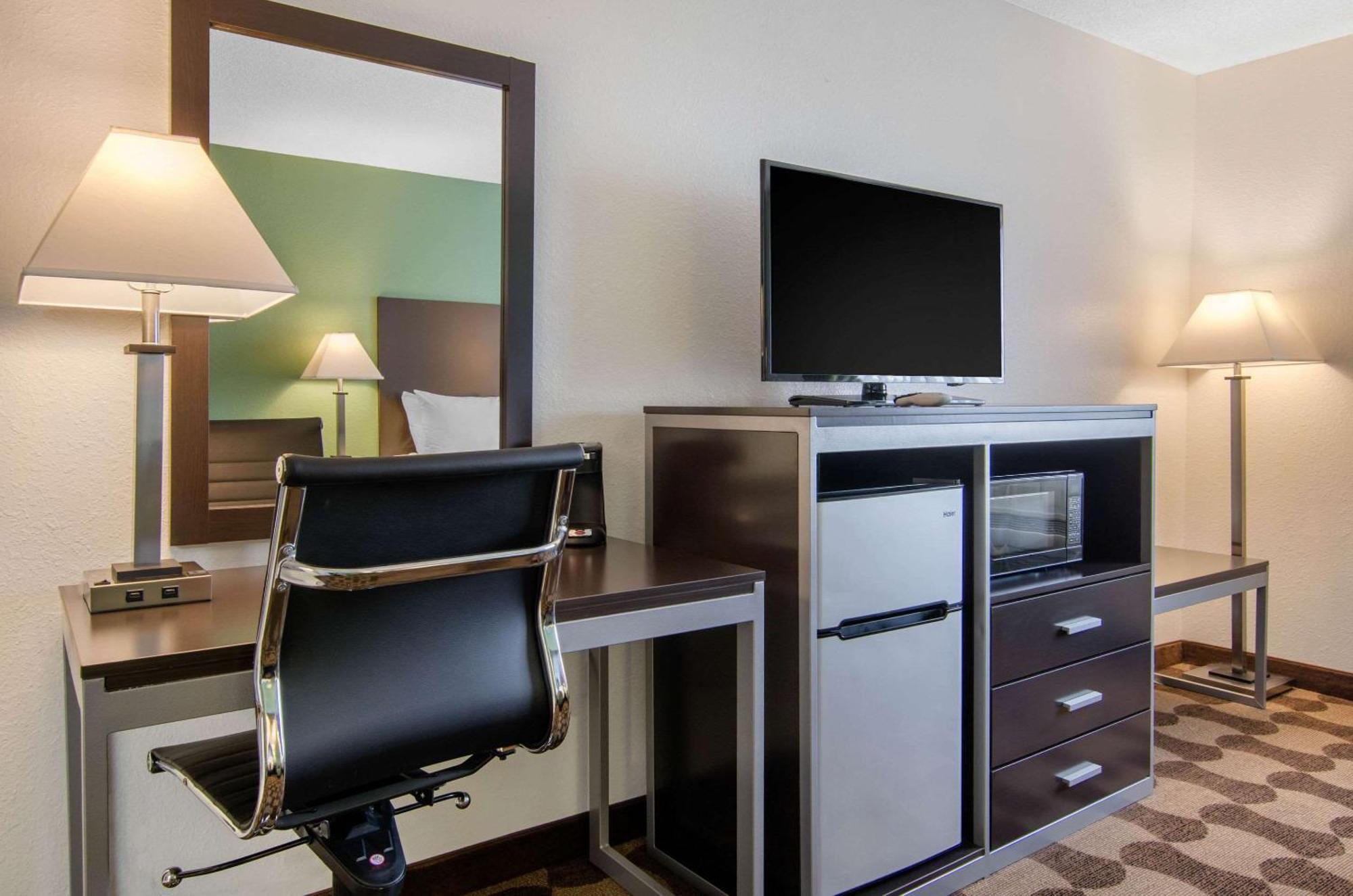 Quality Inn Russell Ngoại thất bức ảnh