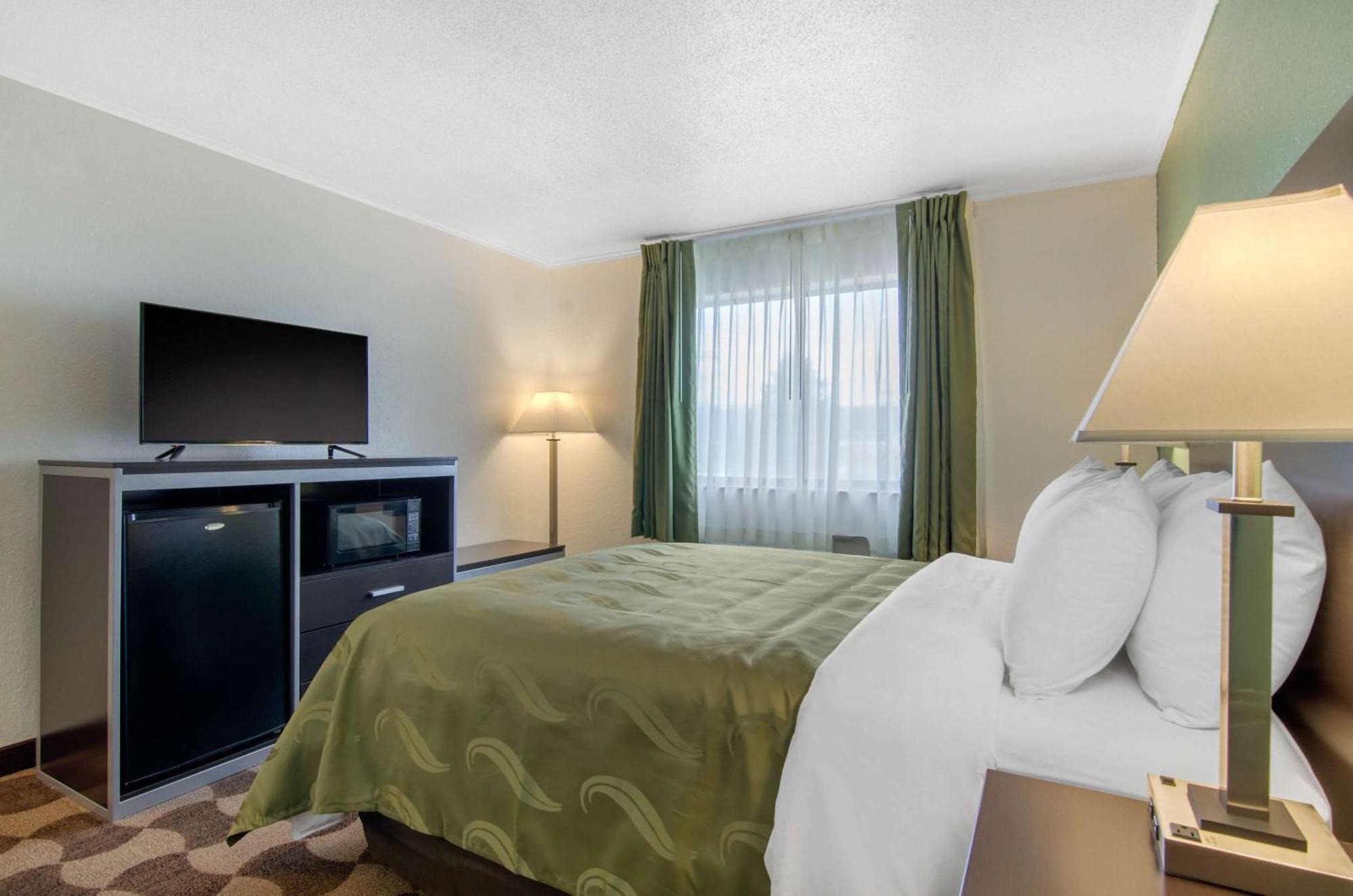 Quality Inn Russell Ngoại thất bức ảnh