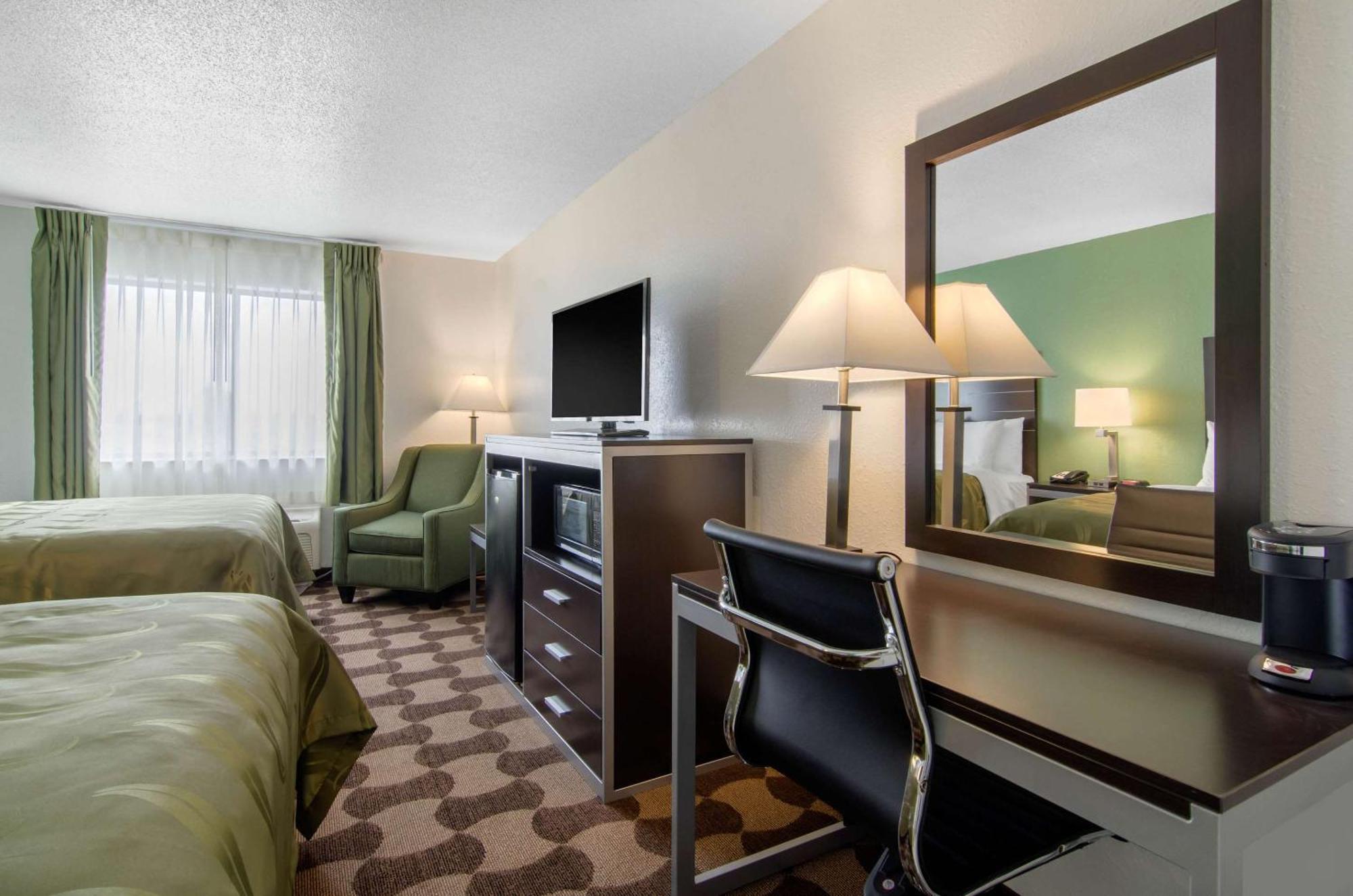 Quality Inn Russell Ngoại thất bức ảnh